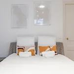 Beautiful 3 Bedroom With Balcony In Le Marais & Bastille On Foot