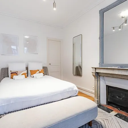 Beautiful 3 Bedroom With Balcony In Le Marais & Bastille On Foot Apartment *